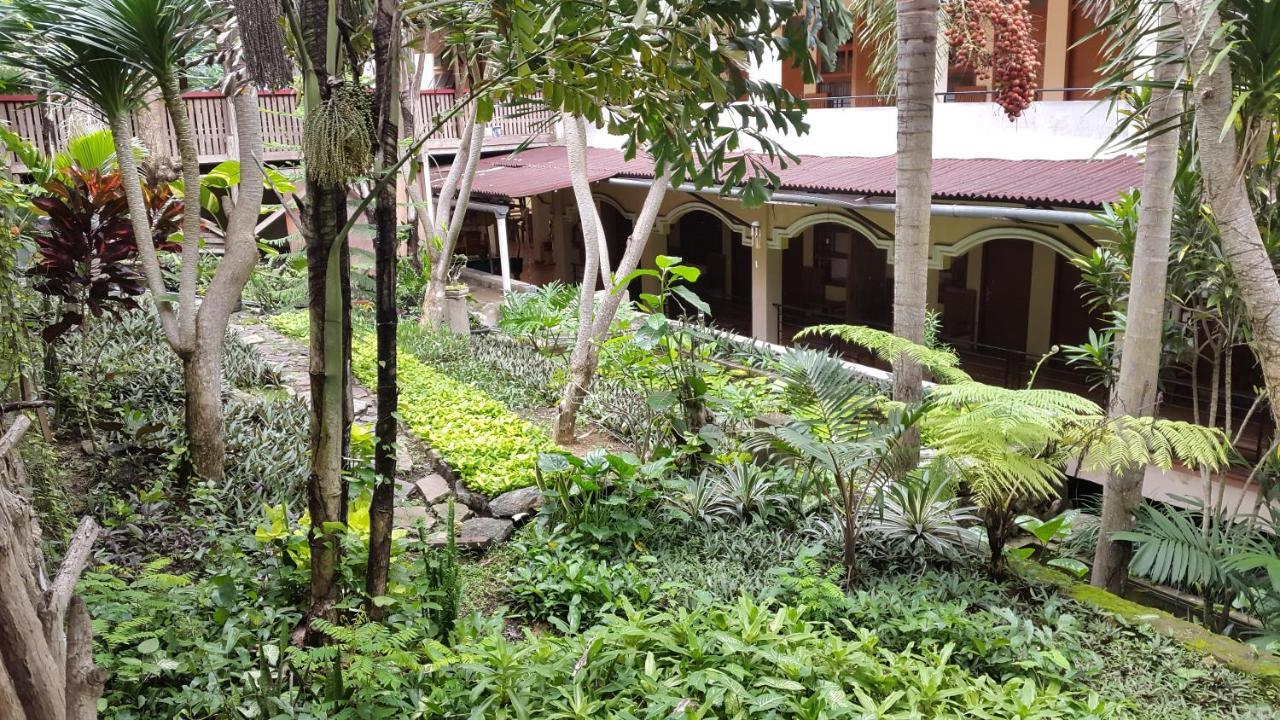 Centro Bajo Hotel & Resto Labuan Bajo Cameră foto